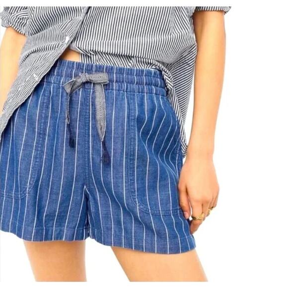 J. Crew High Rise Seaside Short in Indigo Stripe Size Medium Beach Coastal - Picture 1 of 13